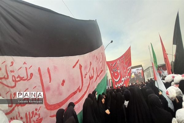 حضور پرشور مردم مشهد در حمایت از مدافعان امنیت