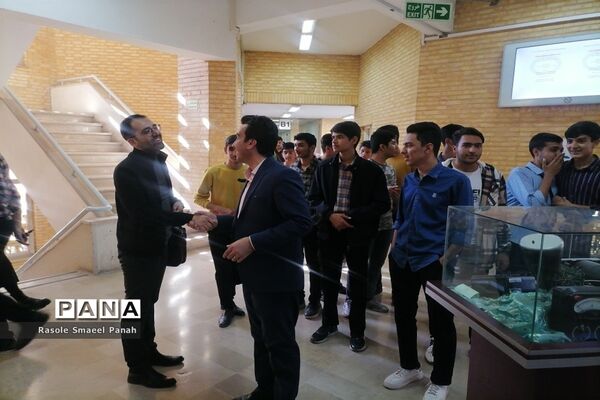 اردوی دانش‌آموزان رشته ریاضی و انسانی دبیرستان نمونه آیت الله خامنه‌ای کاشمر