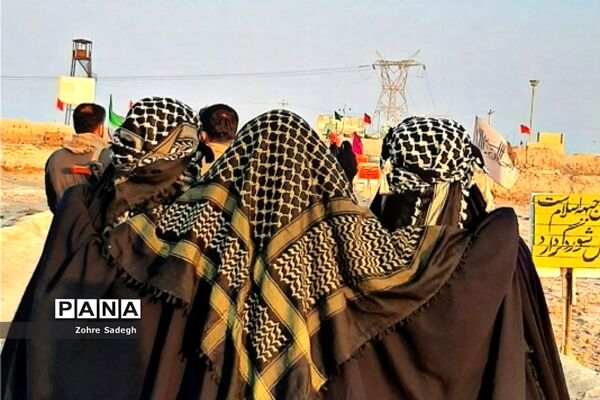 بازدید دانش‌‌آموزان دختر ناحیه‌یک شهرری از مناطق عملیاتی جنوب در اردوی معنوی راهیان نور