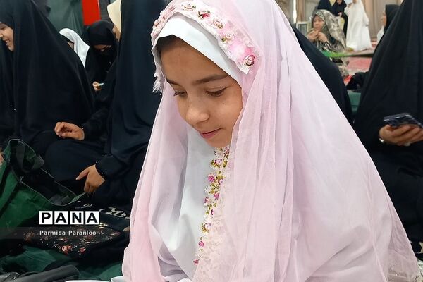 حضور دانش‌آموزان بهارستانی در نماز جمعه بهارستان‌2