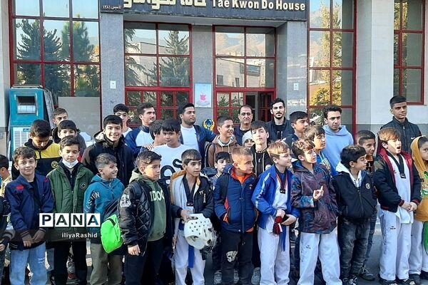 حضور دانش‌آموز ورزشکاران قرچکی در دومین دوره مسابقات تکواندو بسیج تهران بزرگ