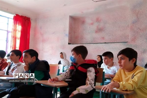 دوره سواد رسانه ویژه دانش‌آموزان در محمودآباد