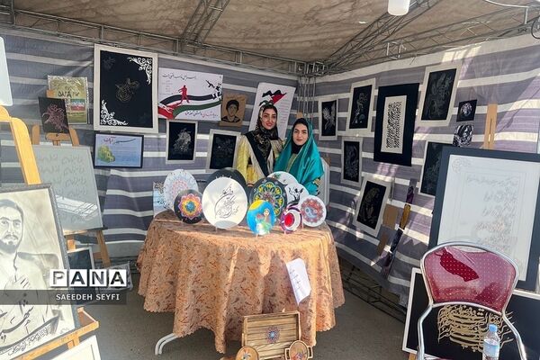 غرفه پژوهش‌سرای کاوش و دبستان اولیا ۵ در نمایشگاه شهرداری کهریزک