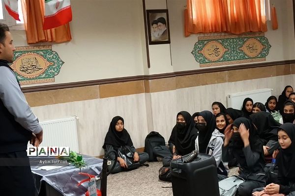 آموزش آتش نشانی و مانور زلزله  در دبیرستان خوارزمی