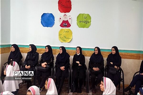 افتتاح کتابخانه مدرسه شهید بنی‌هاشمی به‌مناسبت هفته کتاب و کتابخوانی در شهرستان رباط‌کریم