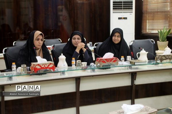 آیین افتتاحیه استقرار برنامه نظام دوری دوره اول ابتدایی ایران قوی مدرسه قوی  هم زمان با سراسر کشور در بوشهر