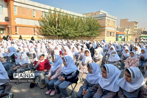 مراسم گرامیداشت هفته کتابخوانی درآموزشگاه شاهد فاطمه زهرا(س) اسلامشهر