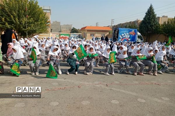 مراسم گرامیداشت هفته کتابخوانی درآموزشگاه شاهد فاطمه زهرا(س) اسلامشهر