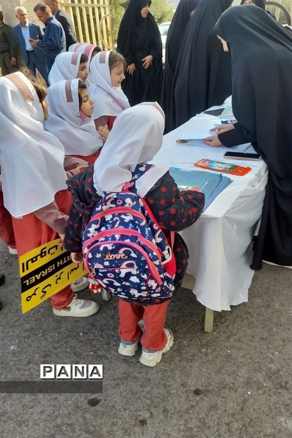 حضور دانش‌آموزان طارمی در حمایت از کودکان فلسطین