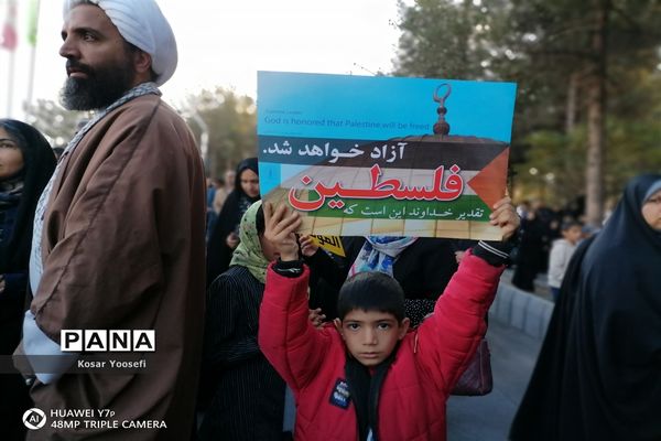 حمایت دانش‌آموزان بیرجند از کودکان مظلوم غزه