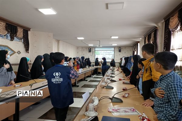 برگزاری جلسه آموزشی ویژه طرح هر مدرسه یک خبرنگار در شهرستان‌قدس