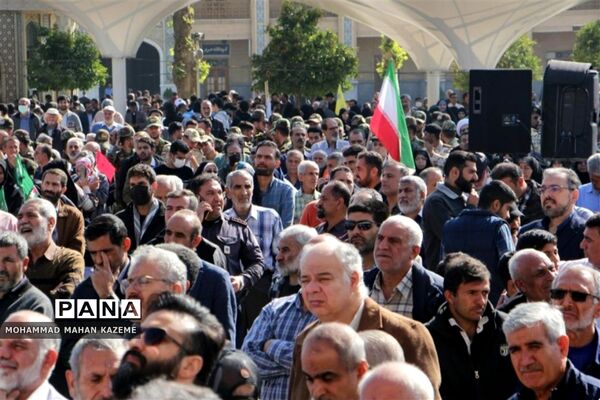 تجمع بزرگ فرهنگیان و دانش‌آموزان شیرازی در حمایت از فلسطین