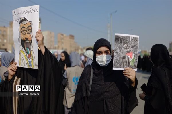 حضور دانش‌آموزان دبیرستان پاینده در تجمع حمایت از کودکان فلسطینی