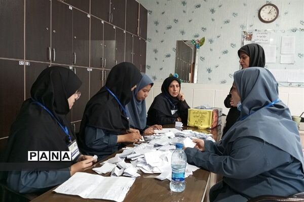 انتخابات شورای دانش‌آموزی در مدارس دخترانه شهرستان رباط کریم