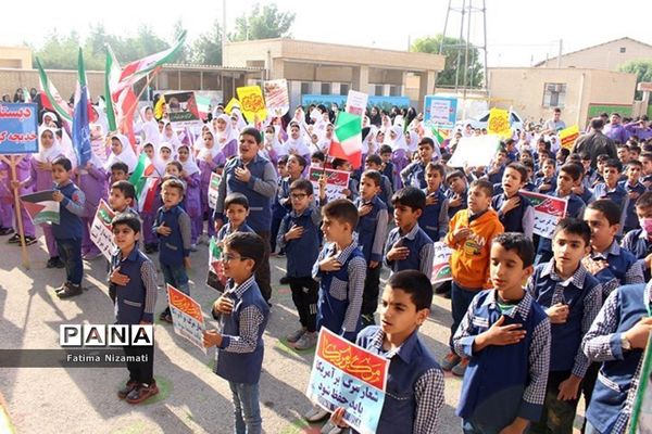 اجتماع دانش‌آموزان و فرهنگیان منطقه شبانکاره در حمایت از مردم مظلوم غزه