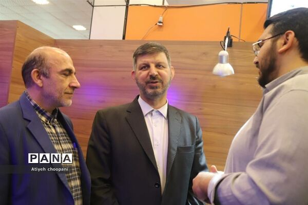 بازدید معاون پرورشی و فرهنگی وزارت آموزش و پرورش از نمایشگاه یاریگران زندگی