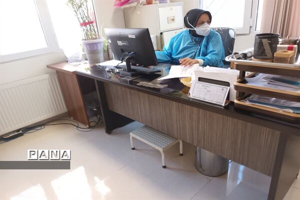 دیدار دانش‌آموزان مدرسه شهید حاج قاسم سلیمانی با پرستاران بیمارستان امام سجاد شهریار