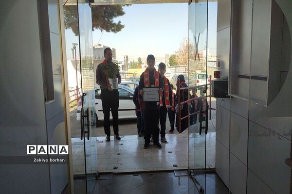گرامیداشت ولادت حضرت زینب و روز پرستار  توسط دانش‌آموزان پیشتاز دبستان کوشا