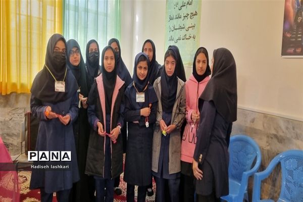 برگزاری جشن ولادت حضرت زینب (س) در دبیرستان فرهیختگان کاشمر