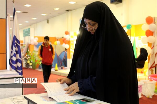 نمایشگاه یاریگران زندگی در کانون پرورش فکری کودکان و نوجوانان