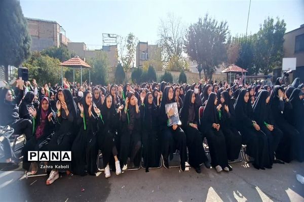 جشن میلاد حضرت زینب(س) درآموزشگاه ام‌ابیها(س)اسلامشهر