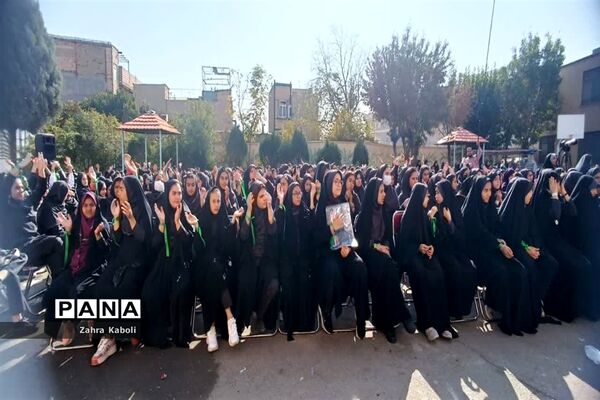 جشن میلاد حضرت زینب(س) درآموزشگاه ام‌ابیها(س)اسلامشهر