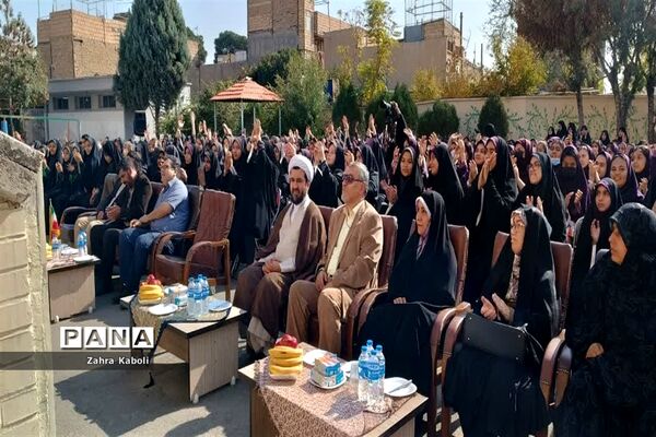 جشن میلاد حضرت زینب(س) درآموزشگاه ام‌ابیها(س)اسلامشهر