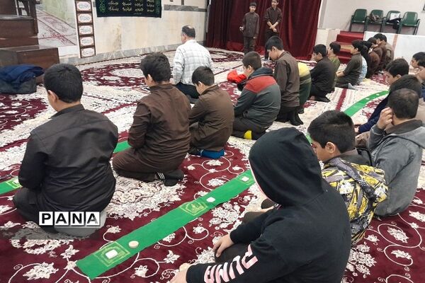 نماز جماعت در دبیرستان علامه طباطبایی ناحیه 2ری