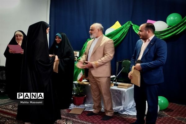 تقدیر از دانش‌آموزان راهیان‌نور شهر جوادآباد
