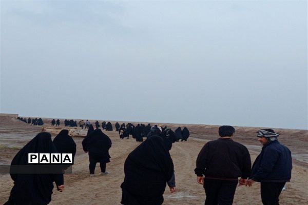 حس وحال دانش‌آموزان منطقه امامزاده در اردوی راهیان نور