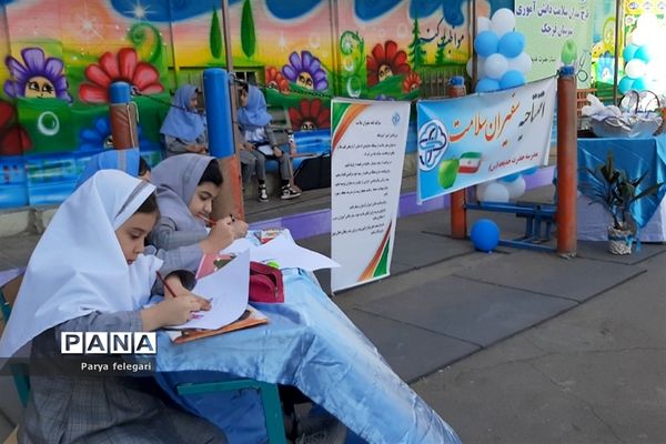 برگزاری افتتاح طرح سفیران سلامت دانش‌آموزی در شهرستان قرچک