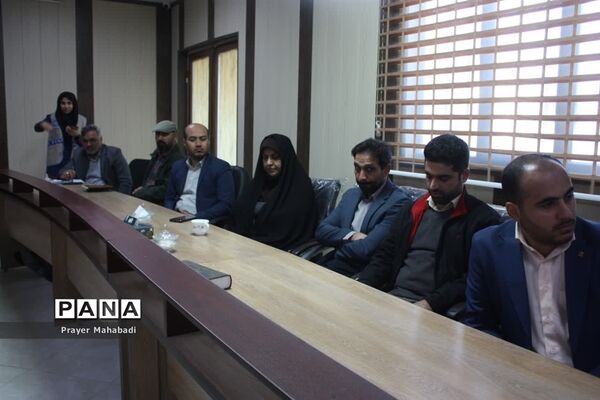 برگزاری جلسه تفاهم‌نامه بازسازی مدرسه ۱۲ کلاسه در آموزش و پرورش شهر جوادآباد