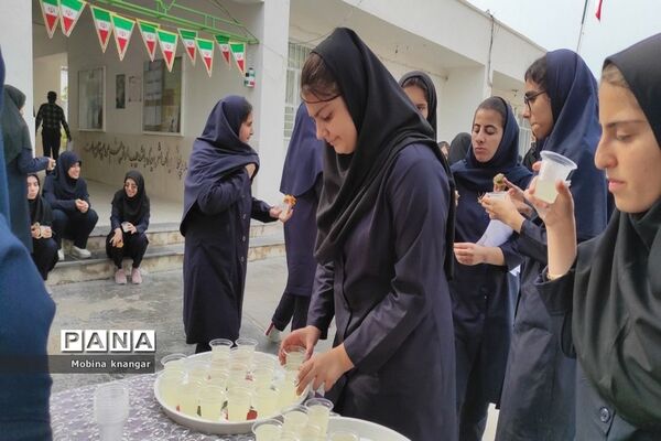 جشن میلادحضرت زینب کبری (س)در دبیرستان فاطمه زهرا (س) شهرستان بوشهر