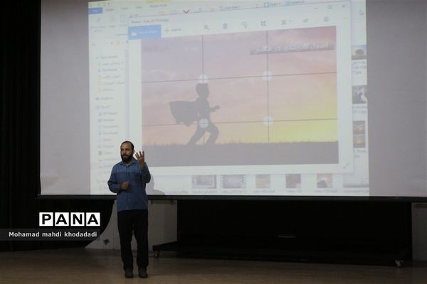 روز اول دوره آموزشی دانش‌آموز خبرنگاران پسر اهواز