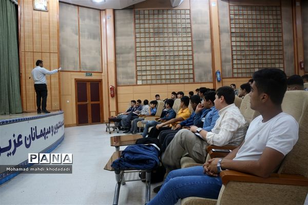 روز اول دوره آموزشی دانش‌آموز خبرنگاران پسر اهواز