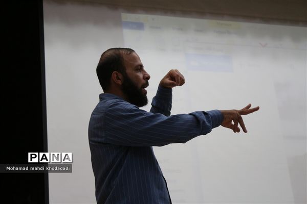 روز اول دوره آموزشی دانش‌آموز خبرنگاران پسر اهواز