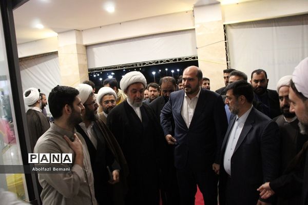 بازدید معاون اجرایی رئیس جمهوری از نمایشگاه «روایت پیشرفت» در قم