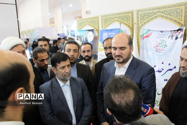 بازدید معاون اجرایی رئیس جمهوری از نمایشگاه «روایت پیشرفت» در قم