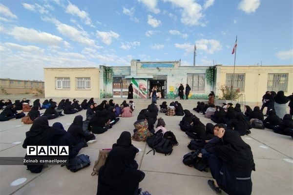 گرامیداشت ولادت با سعادت حضرت زینب (س) و روز پرستار در دبیرستان حضرت مریم شهرستان کاشمر