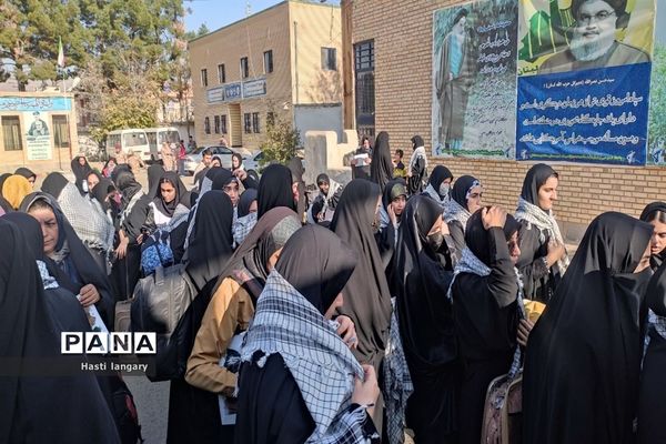 اعزام دانش‌آموزان شهرستان مانه و سملقان به راهیان نور