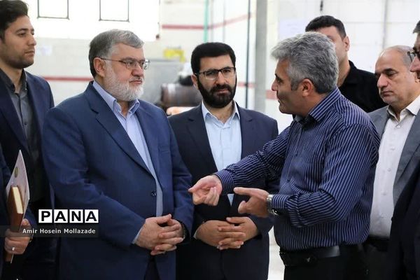 بازدید استاندار آذربایجان غربی از واحد های صنعتی