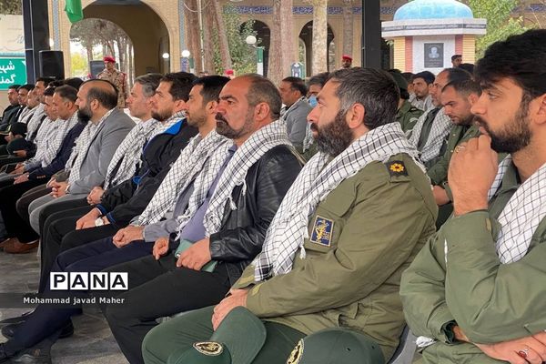 آیین غبارروبی و عطرافشانی مزار مطهر شهدای شهرستان قدس