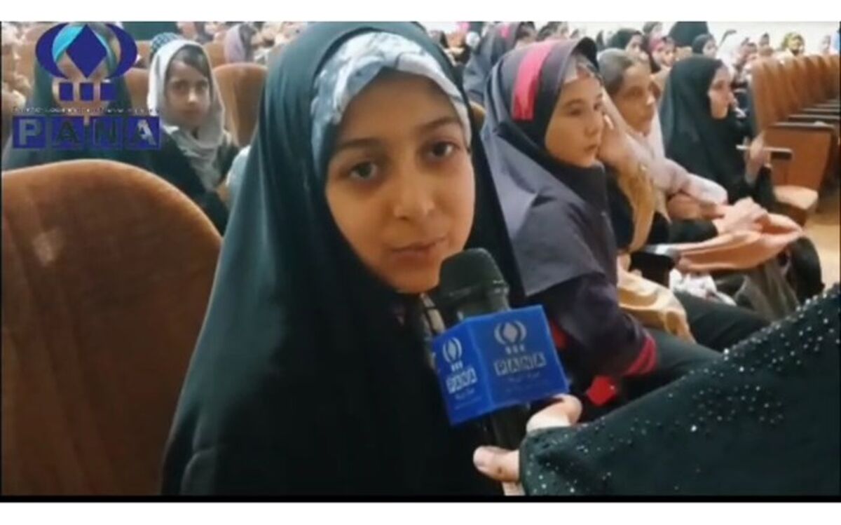 برگزاری  اجتماع دختران حاج قاسم به مناسبت ولادت حضرت زینب(س) درشهرضا/فیلم