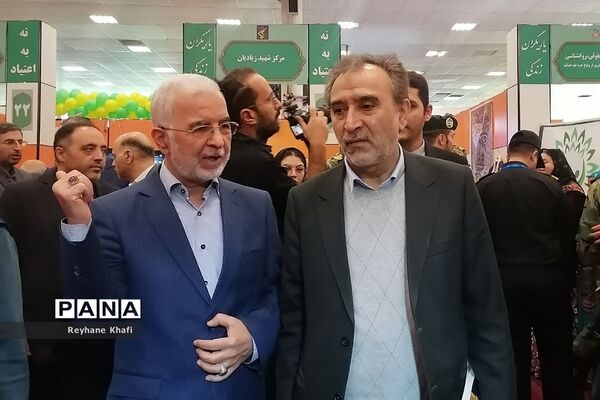 بازدید معاون حقوقی رئیس‌جمهوری از جشنواره کشوری «یاریگران زندگی»