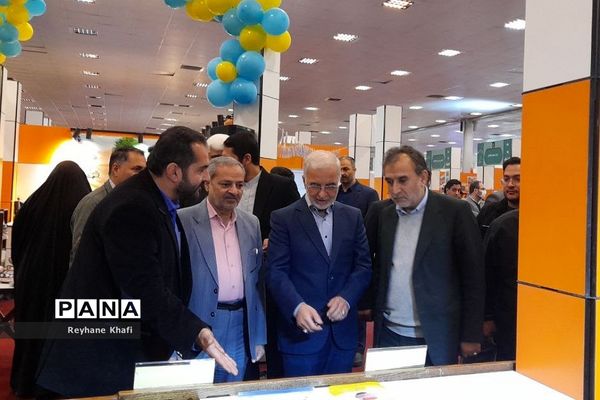بازدید معاون حقوقی رئیس‌جمهوری از جشنواره کشوری «یاریگران زندگی»