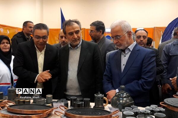 بازدید معاون حقوقی رئیس‌جمهوری از جشنواره کشوری «یاریگران زندگی»