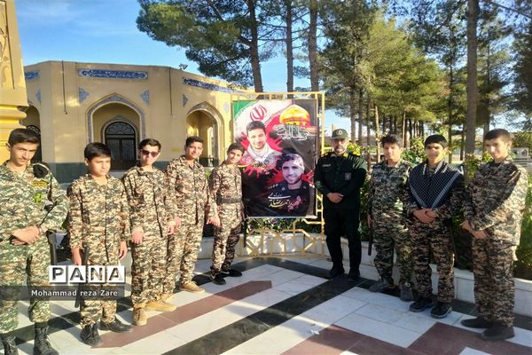 غبارروبی گلزار شهدای آرامگاه شهیدمدرس