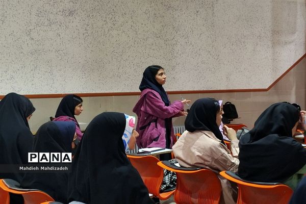 کارگاه آموزش مقدماتی خبرنگاری ویژه دانش‌آموزان ناحیه ۶ مشهد