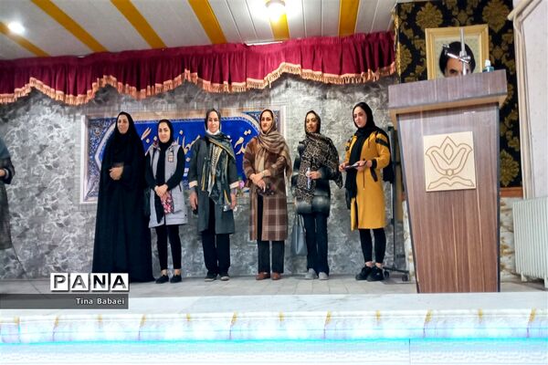 مراسم تقدیر ازمربیان تابستان و دانش‌آموزان فعال در کانون هاجر ساوه