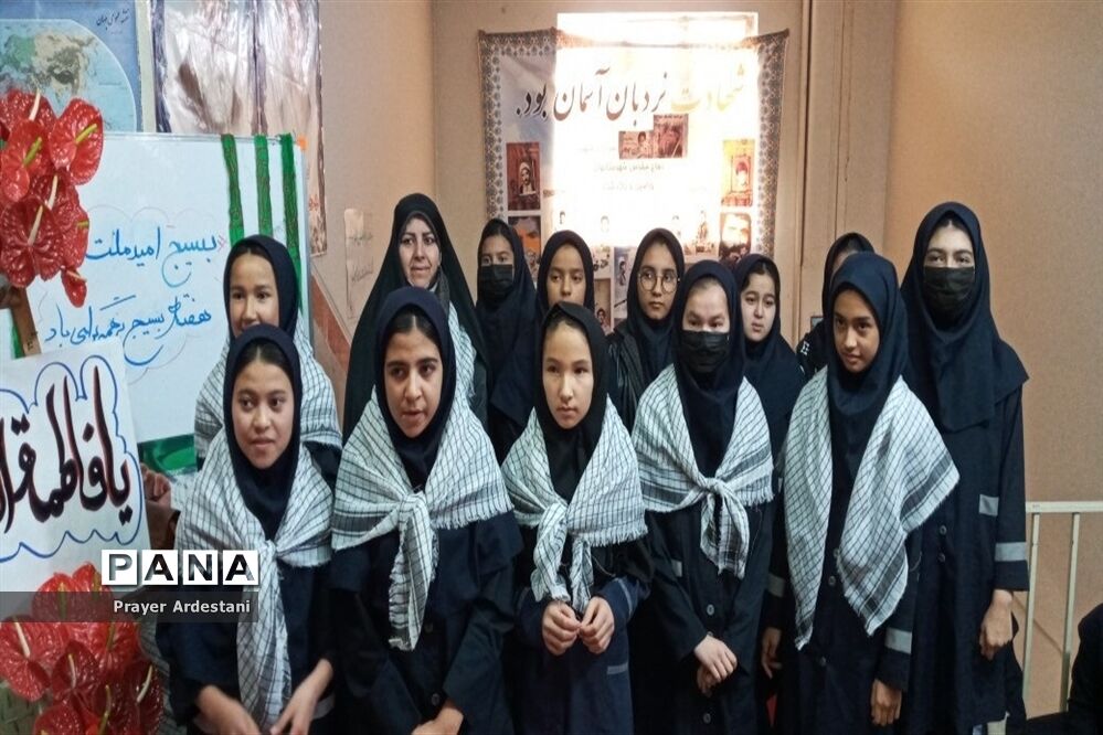 مراسم هفته بسیج درآموزشگاه نوشین بختیاری بخش جوادآباد